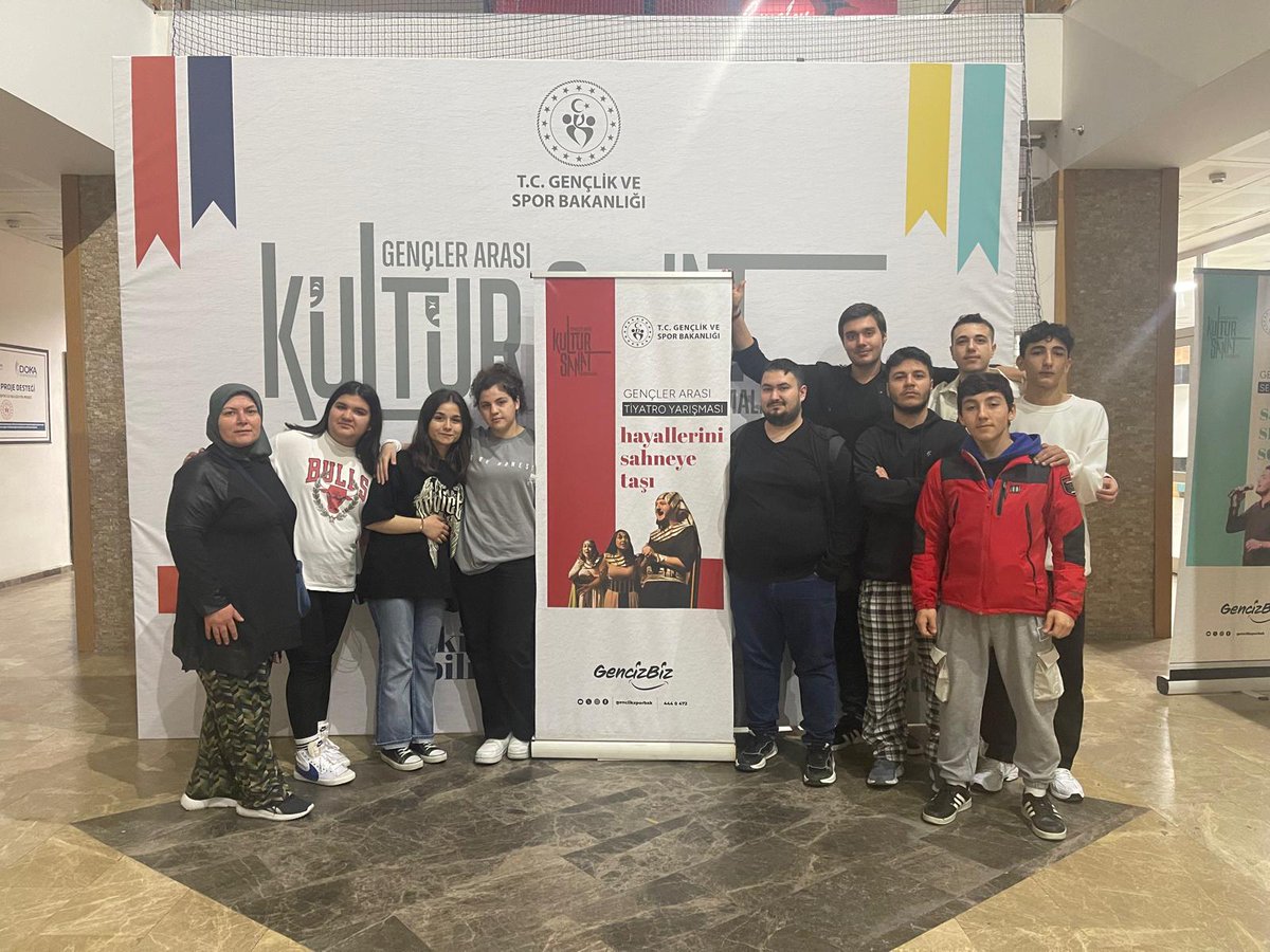 Gökhan Melikoğlu (@gmelikoglu) on Twitter photo <a href="/gencliksporbak/">Gençlik ve Spor Bakanlığı 🇹🇷</a> Gençler Arası Kültür Sanat Yarışmalarında
"Hayallerini Sahneye Taşı" etkinliği kapsamında <a href="/OrduTOBB_MTAL/">ORDU TOBB MESLEKİ VE TEKNİK ANADOLU LİSESİ</a> Tiyatro ekibi olarak "Yıl Dönümü" adlı oyunla Rize' de, bölge yarışmasında ilimizi temsil ediyoruz. 👏🇹🇷
<a href="/TCOrduValiligi/">Ordu Valiliği</a> <a href="/mfvargeloglu/">MEHMET FATİH VARGELOĞLU</a> <a href="/bekyurek/">ONUR BEKYÜREK</a> <a href="/gencliksporbak/">Gençlik ve Spor Bakanlığı 🇹🇷</a> Gençler Arası Kültür Sanat Yarışmalarında
"Hayallerini Sahneye Taşı" etkinliği kapsamında <a href="/OrduTOBB_MTAL/">ORDU TOBB MESLEKİ VE TEKNİK ANADOLU LİSESİ</a> Tiyatro ekibi olarak "Yıl Dönümü" adlı oyunla Rize' de, bölge yarışmasında ilimizi temsil ediyoruz. 👏🇹🇷
<a href="/TCOrduValiligi/">Ordu Valiliği</a> <a href="/mfvargeloglu/">MEHMET FATİH VARGELOĞLU</a> <a href="/bekyurek/">ONUR BEKYÜREK</a>