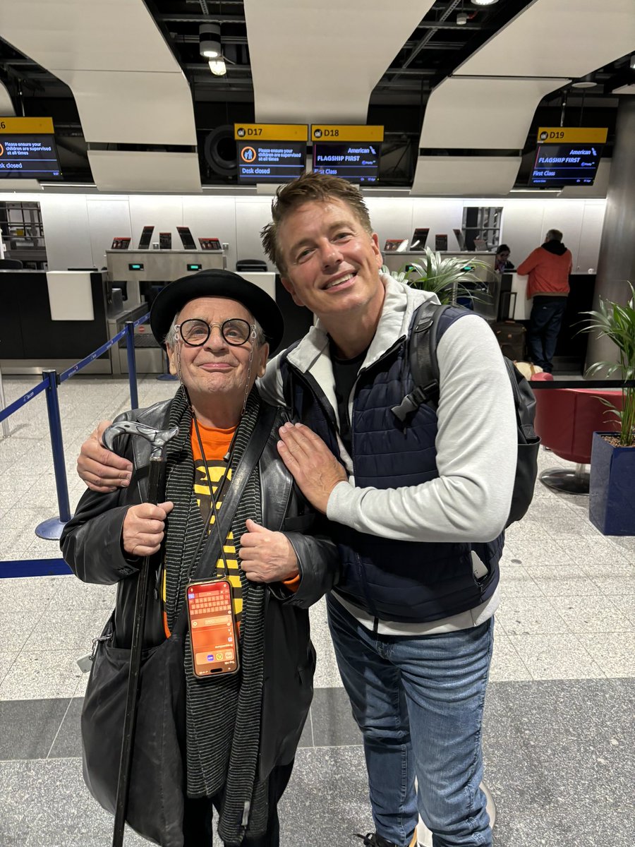 John Barrowman MBE tweet media