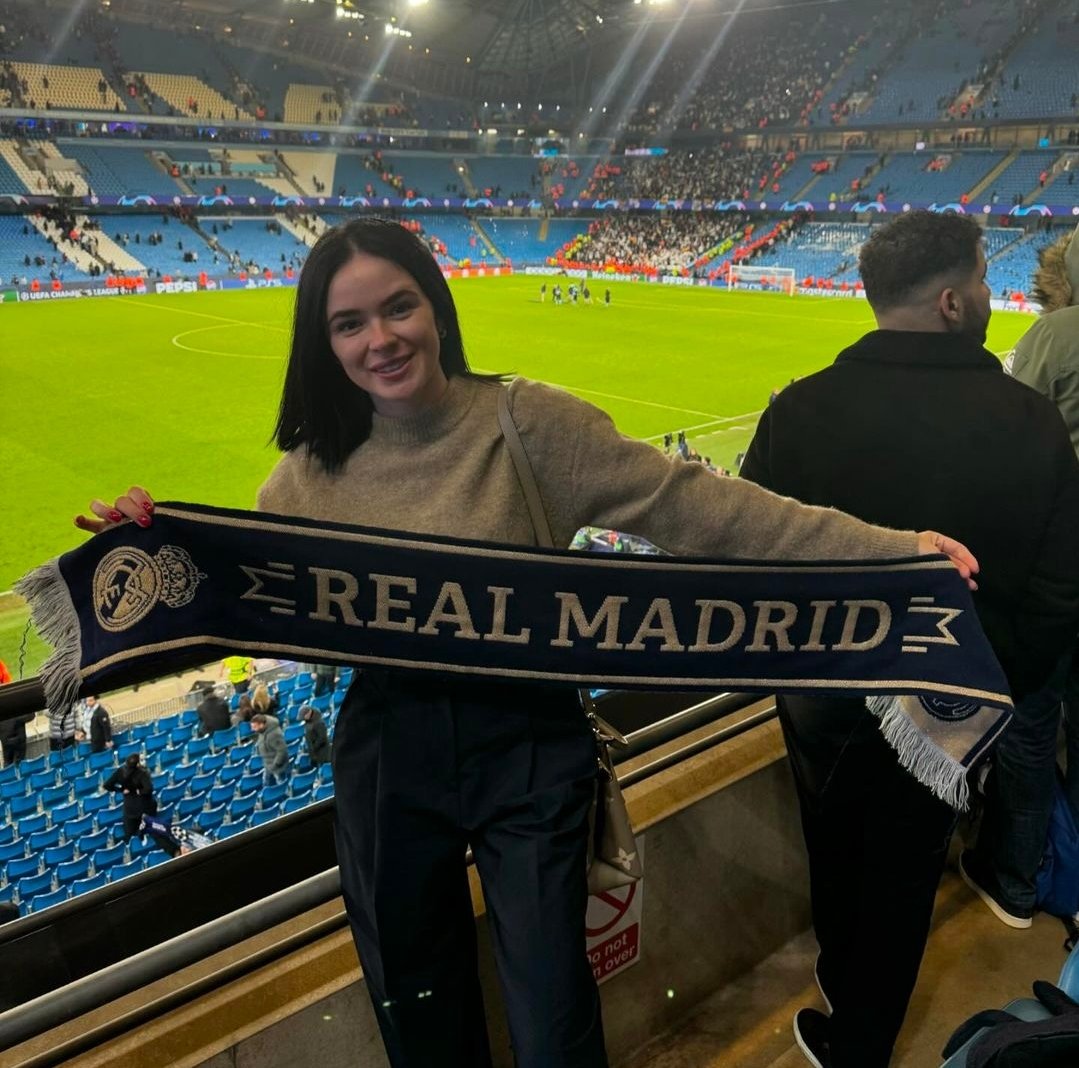 Andriy Lunin's wife Anastasiia was at the Etihad tonight. 🤍