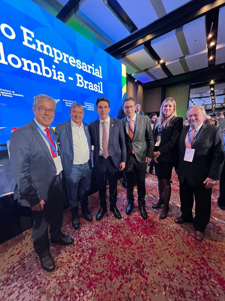 Participei do Foro Empresarial Colômbia-Brasil em Bogotá e estou muito animado com as oportunidades que surgiram! O @mdsgovbr, junto com o @sebrae, @apex e outras áreas do @ministeriodaindustria, estão trabalhando para abrir mais espaços e oportunidades para os pequenos…