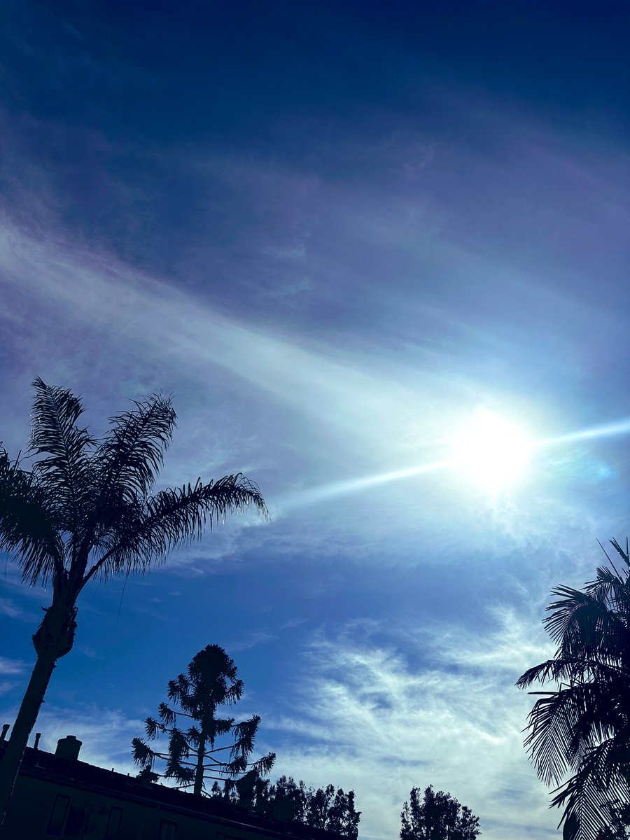 Beautiful afternoon in HB….have a great evening everyone 😎🙌🏽 ☀️🌴 @StormHour