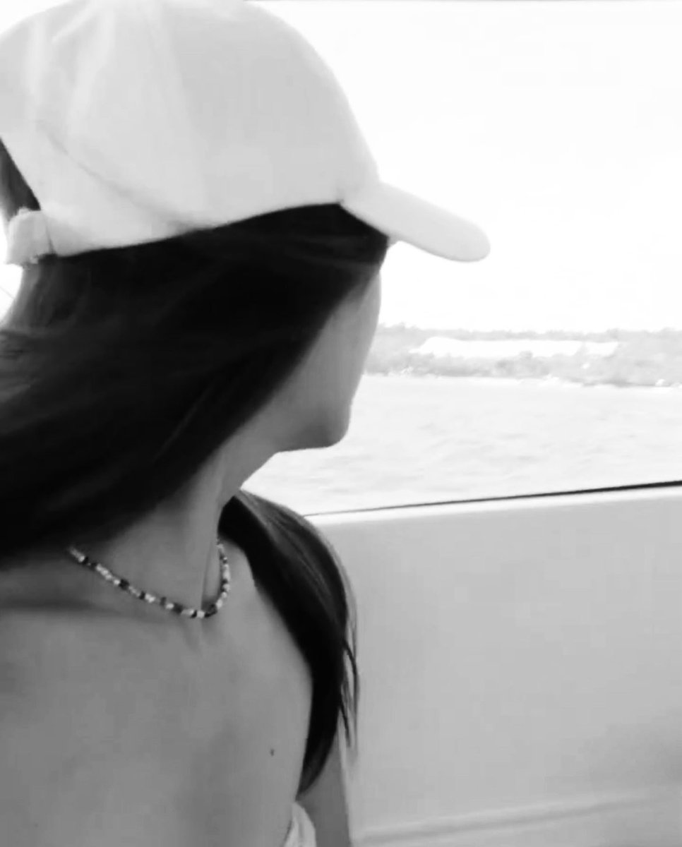 mikhszn's tweet image. pov: maloi is your girlfriend - a thread