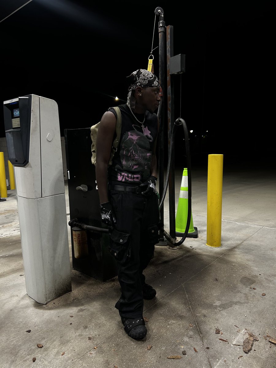 ShopJaeValid's tweet photo. FEELING P!NK 🧑🏿‍🎤 https://t.co/k8NuBeJCSr