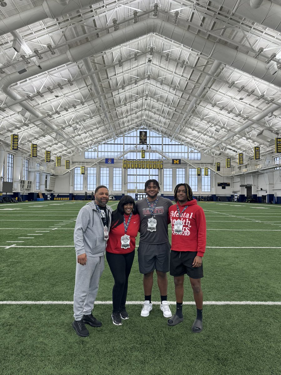 Cant wait to be in Ann Arbor Tomorrow! Thank you @Coach_SMoore @grant_newsome @CoachNGilbert #goblue