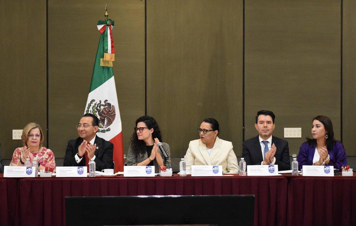 Hoy el #SNPSEVM celebró su 52 Sesión Ordinaria, presidida por la Secretaria de @SEGOB_mx @LuisaAlcalde. Fue un gusto recibir a la secretaria de @SSPCMexico, @rosaicela_, y el subsecretario @arturomedinap para fortalecer esfuerzos a favor de una vida libre de violencias.💜