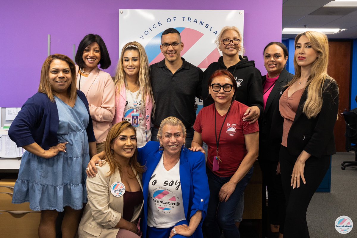 ✨ Francisco Ruiz, Director of the White House Office of National AIDS Policy (ONAP) visited The TransLatin@ Coalition today! 🏳️‍⚧️ ✨We congratulate him in his recent appointment as the first-ever Latino to serve as ONAP’s director! 🎊👏🏼 #YoSoyTransLatinaCoalition #TLC15