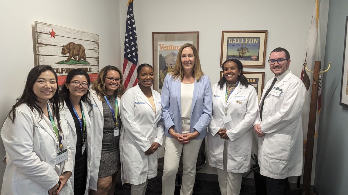 I had several Dr's in the house today🩺. Thank you to the American College of OB-GYN's for stopping by my Capitol office to share your legislative priorities. And thank you for being on the front lines of providing much needed health care to Californians. #CALeg