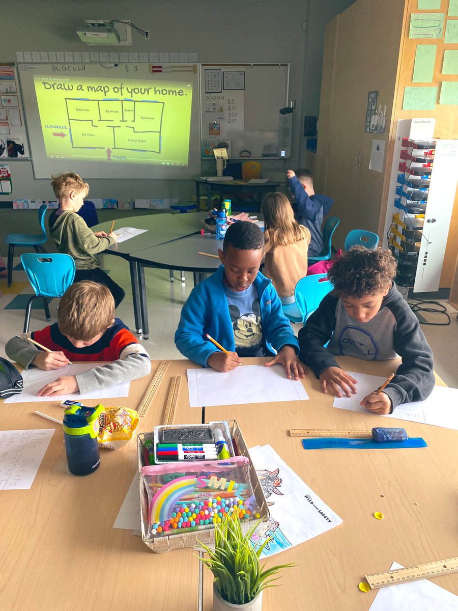 Ashley Ostrom tweet media