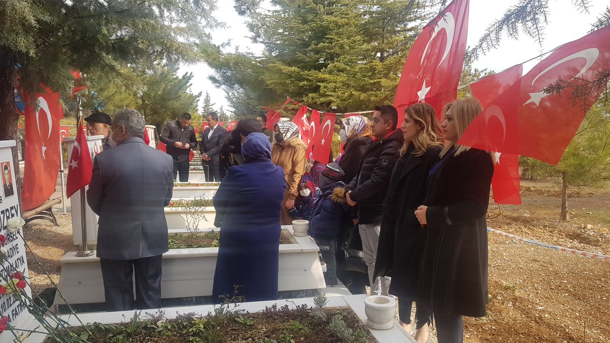 Cahide_Elazig's tweet photo. 14-20 Nisan Şehitler ve Gaziler  Haftası dolayısıyla ;başta Gazi Mustafa Kemal Atatürk ve Silah arkadaşları olmak üzere istiklalimiz,istikbalimiz ve aziz vatanımız uğruna şehadete yürüyen tüm kahramanlarımızı rahmet,minnet ve saygıyla anıyorum .Şehitlerimizin Ruhları şad olsun 🇹🇷 https://t.co/JVTprbsMUd