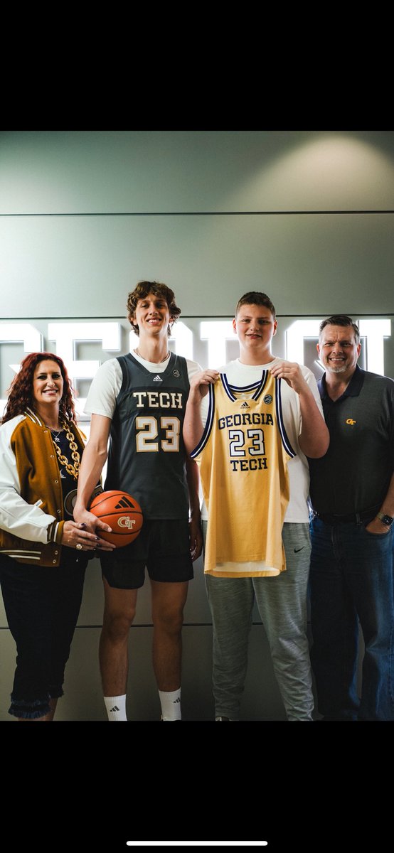 GetSusanGetSOLD's tweet photo. Thank you @GTMBB & Coach @PershinWilliams for the first class treatment and thank you @Iambiggie503 for offering @jacksonmcvey_ a scholarship to your amazing basketball program. #FOOTER #7foot1 #ESPN4Star #15CenterInTheNation @TMarkwith14 @SandysSpiel @charlespackk @TeamCurry https://t.co/KEixkmPkYB