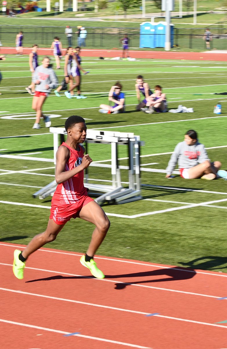 DAVISsciencerox's tweet photo. @PH_Track @ColtonHardy27 YEAHHHHHH THOSE ARE MY BOYS!! COACH DAVIS IS SO PROUD OF YOU!!!  👏 https://t.co/Ic0pvF9Ybn