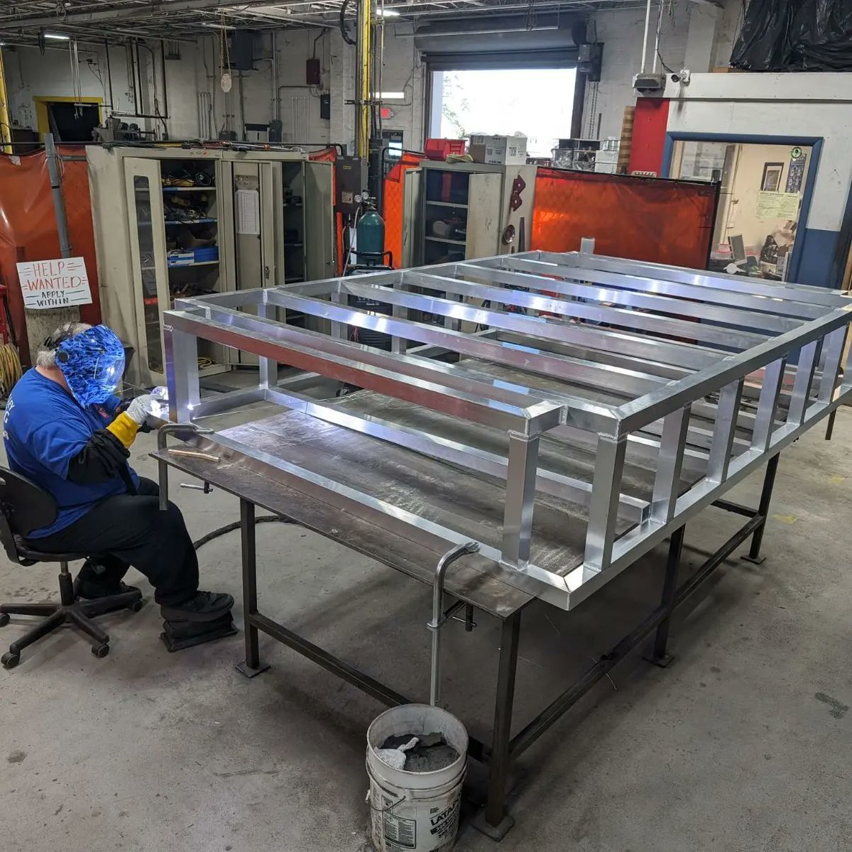MASSIVE SHOUTOUT to the team @davidwilleywelding in Hurlock, MD!!!
The Frame of the S.A.M. 1:2 scale under construction!
Vist RenewedRobotics.com to save your spot in line before it gets too long!
#Sam #RenewedRobotics #sale #antiquesfromthefuture #tech #robotics #welding