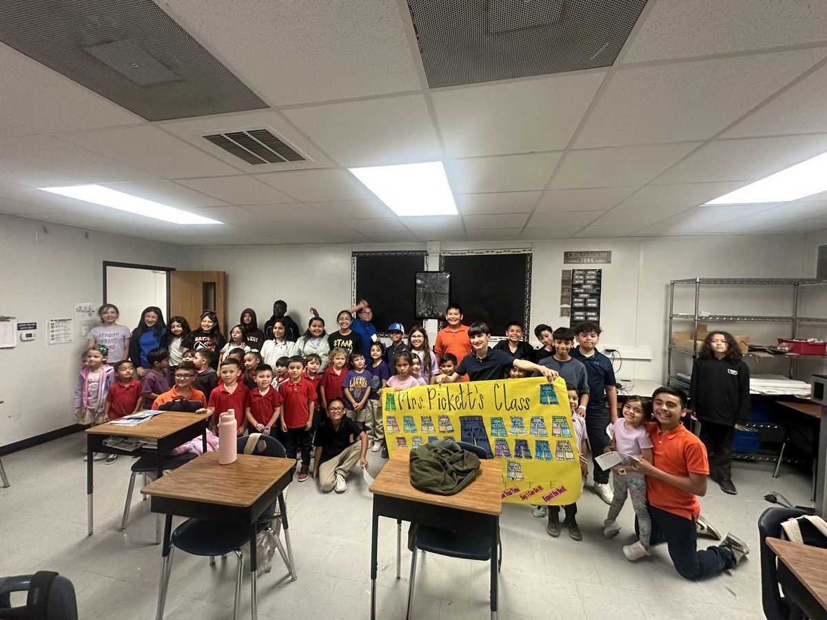 Today we visited our 5th grade STAAR buddies in Mrs Pickett’s class before they conquer their Science test tomorrow. We know they are SMARTIE pants and have the knowledge to do amazing! 💙🐍🧡 #TeamSISD #RelentlessRattlers