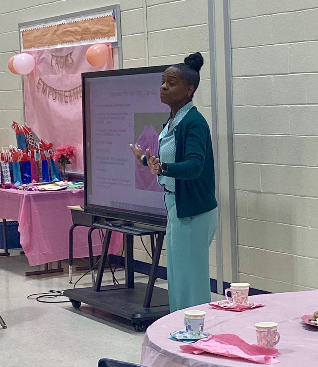 Ms. Glencer tweet media