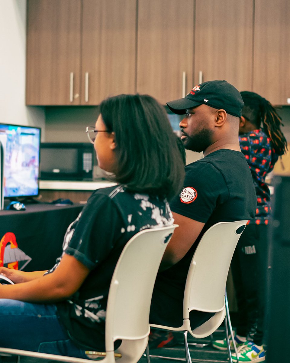 bggfndn's tweet photo. This weekend, we kicked off our Gaming @ The Library series with a bang!
We had an amazing turnout and it’s incredible to see the gaming culture we’re building in STL. 🙌🏾💪🏾
Stay tuned for more!
#GamingAtTheLibrary #BGGFoundation #SLCL https://t.co/4VZJ5IeBNS