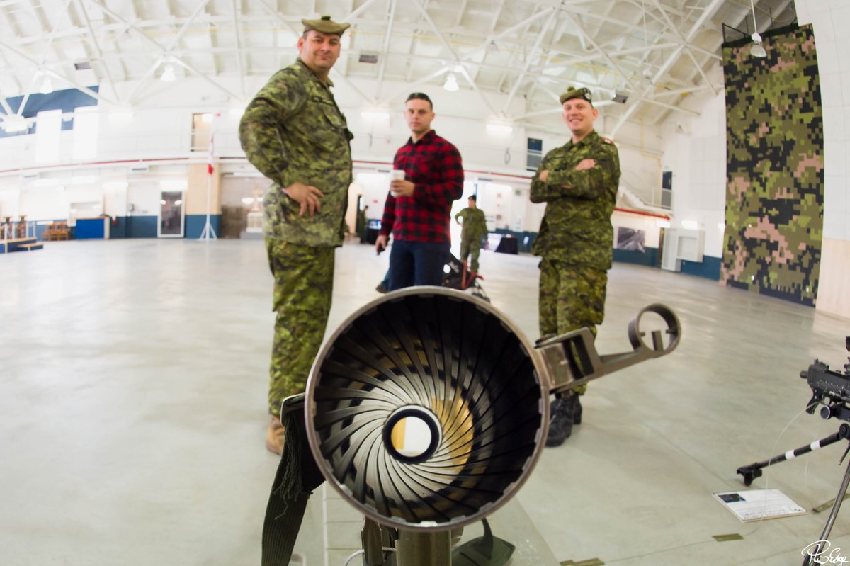 There will be weapon and equipment displays throughout the day and an assault scenario three times during the day at: 10:45am, 1pm and 3pm. Members of the public are invited to come learn about available jobs in the Army Reserve! #JobFair #39CBG #Vancouver #YourArmyInBC