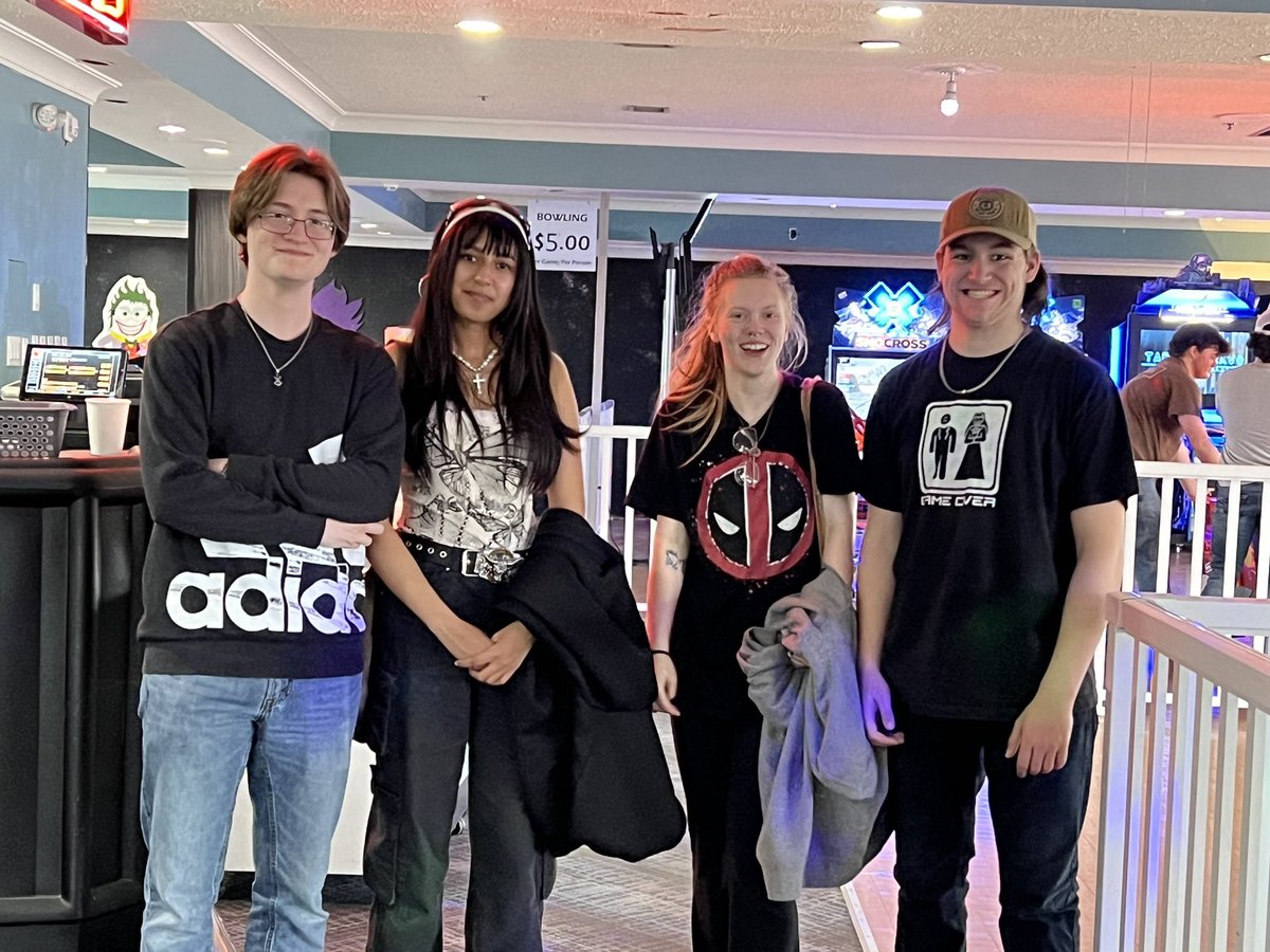 Simonds_HS's tweet photo. #GradClass2024 Night out was a huge success! Thank you to the chaperones who made it possible and the students for bringing the best attitudes and smiles. #HighSchool #Seabee https://t.co/YoPXaajjgh