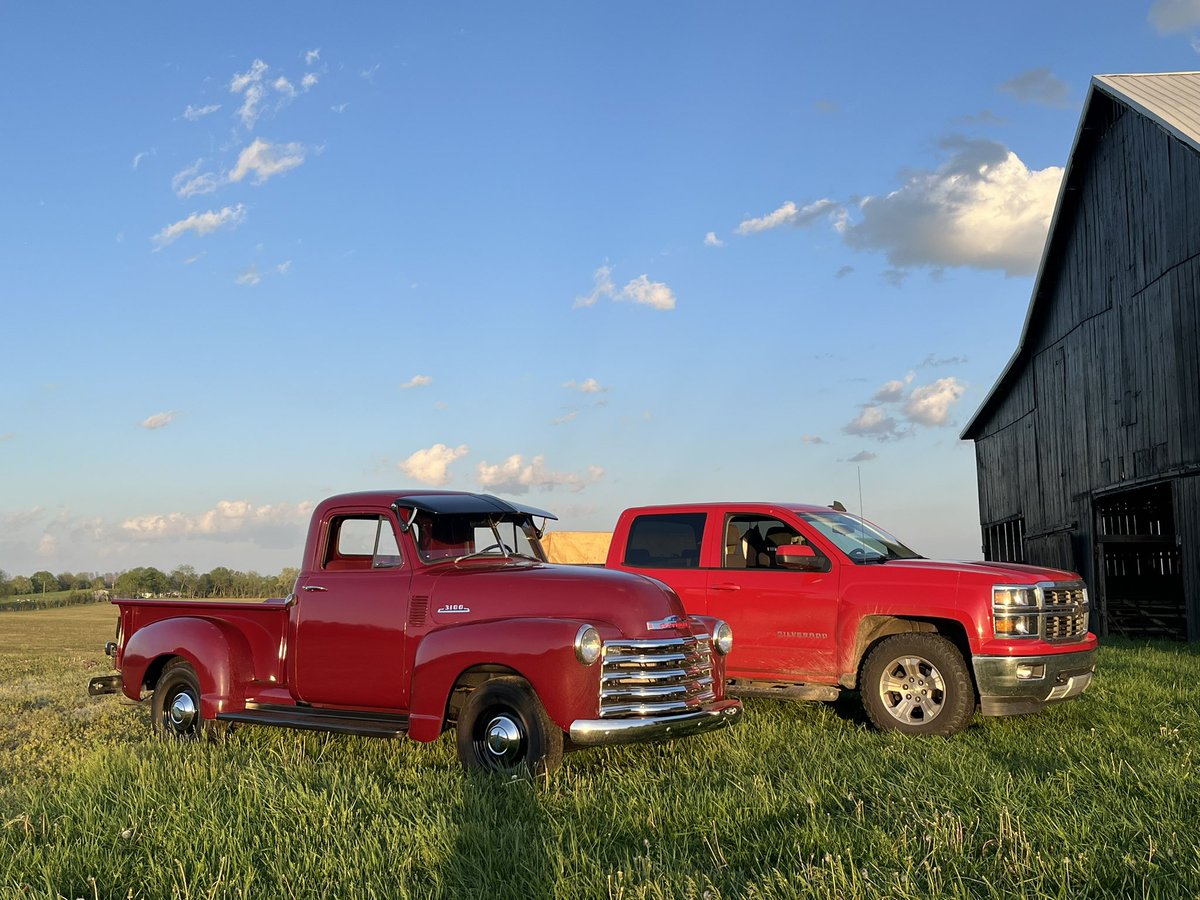 In Kentucky, we honor our traditions and heritage. Stay tuned for an exciting announcement from Quarles Farms this growing season! #BigRed #OldRed