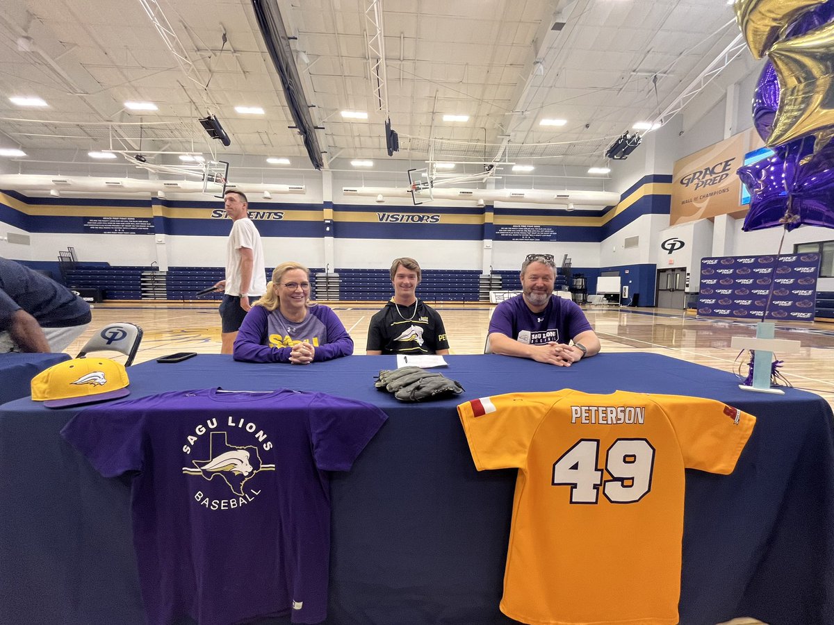 A big congratulations to Senior Jayden Peterson on signing is Letter of Intent to play for SAGU!

@SAGU_Baseball 
@CoachMunoz51 
@HarrisonMoore_1 
@gplionathletics 

#NewStandard📈