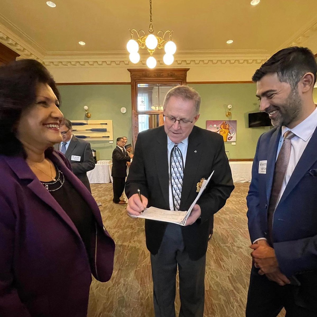 It was a pleasure to join the Association of Progressive Muslims of Ontario for a beautiful Eid celebration. Thank you to Dr. Khaja, President Siddiqi & AMPC members for your dedication to community building & promoting important values of peace & equality through education.