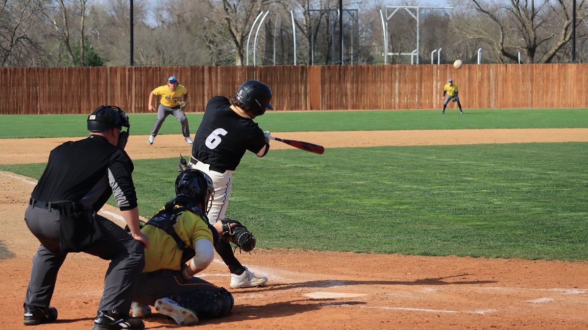 .@WSCBB falls at home to #16 Augustana 4-1 and 10-7. #NSICBase #PlayforthePaw wscwildcats.com/news/2024/4/17…