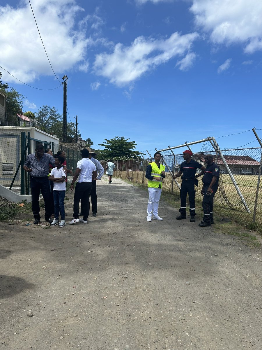 Collège Louis Delgrès tweet media