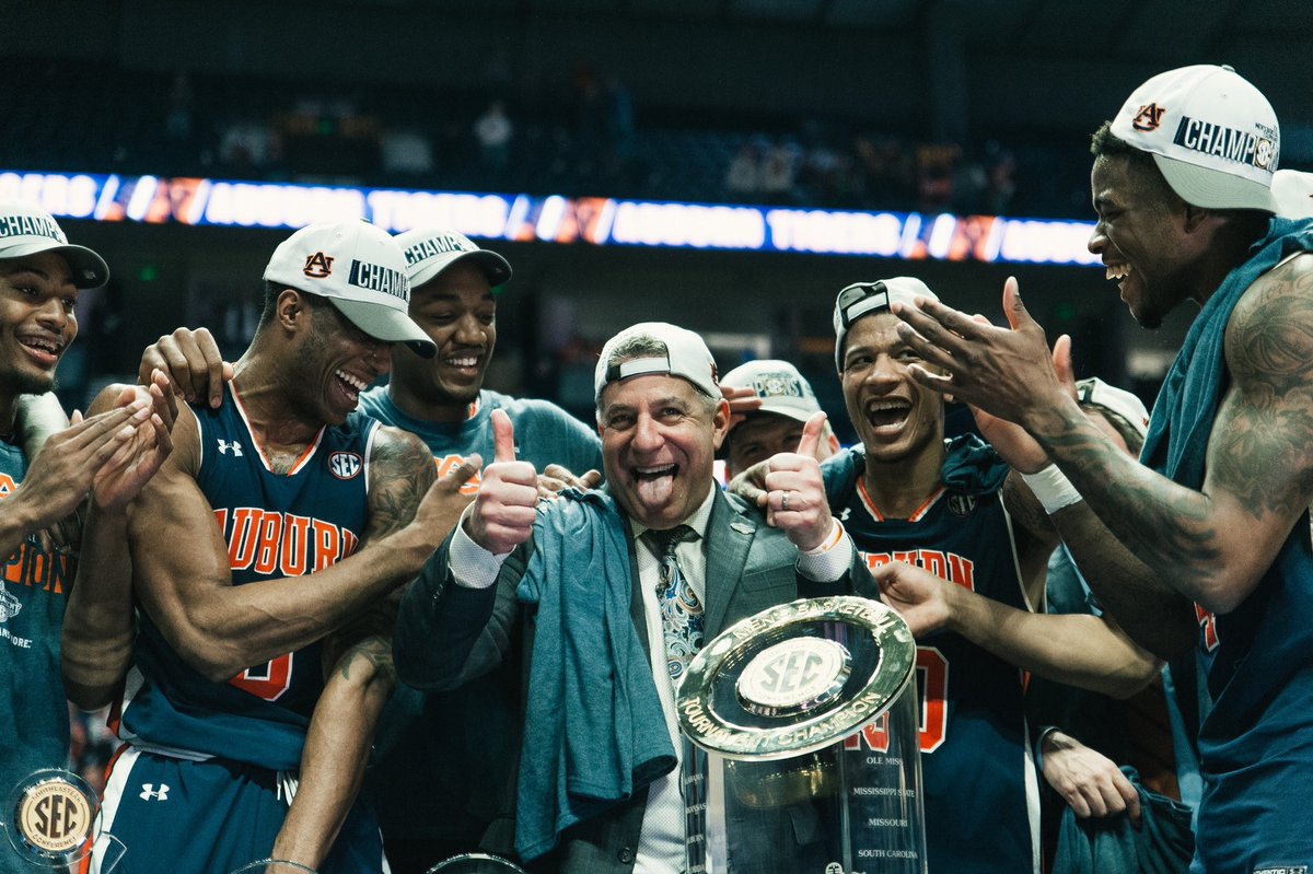 ChristianAU34's tweet photo. @coachbrucepearl https://t.co/XIX5Bacw3x