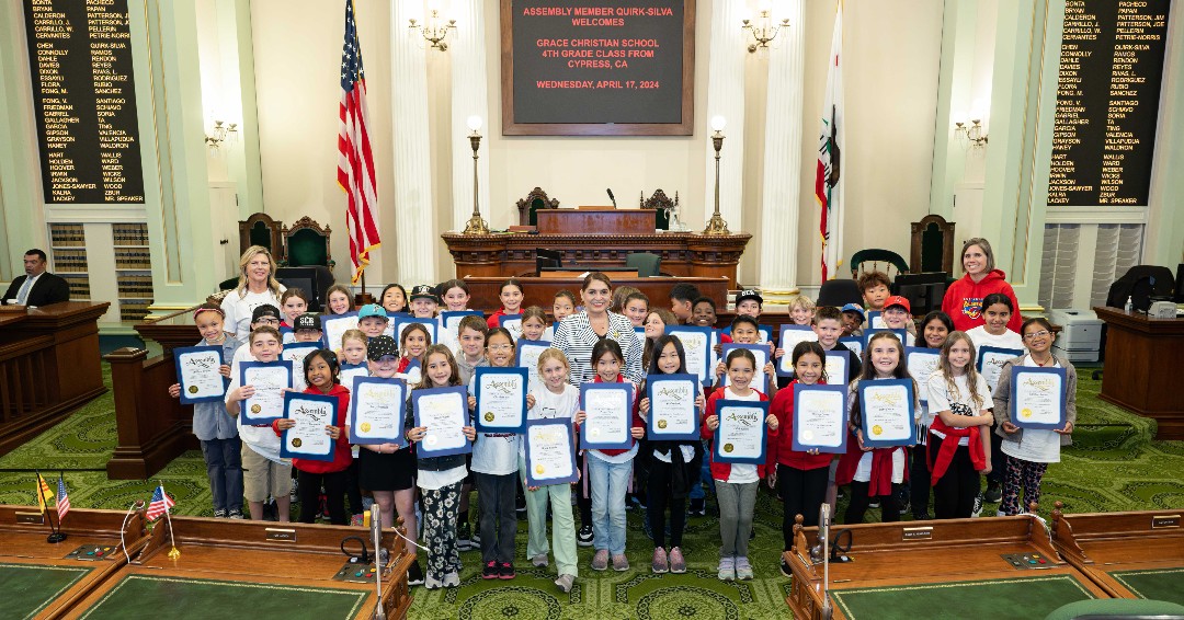 Today I was delighted to welcome fourth graders from Grace Christian School in Cypress to the Assembly Floor! Seeing them light up as they learn about our government is so heartwarming. As a teacher for thirty years, I am proud to support education and the next generation!