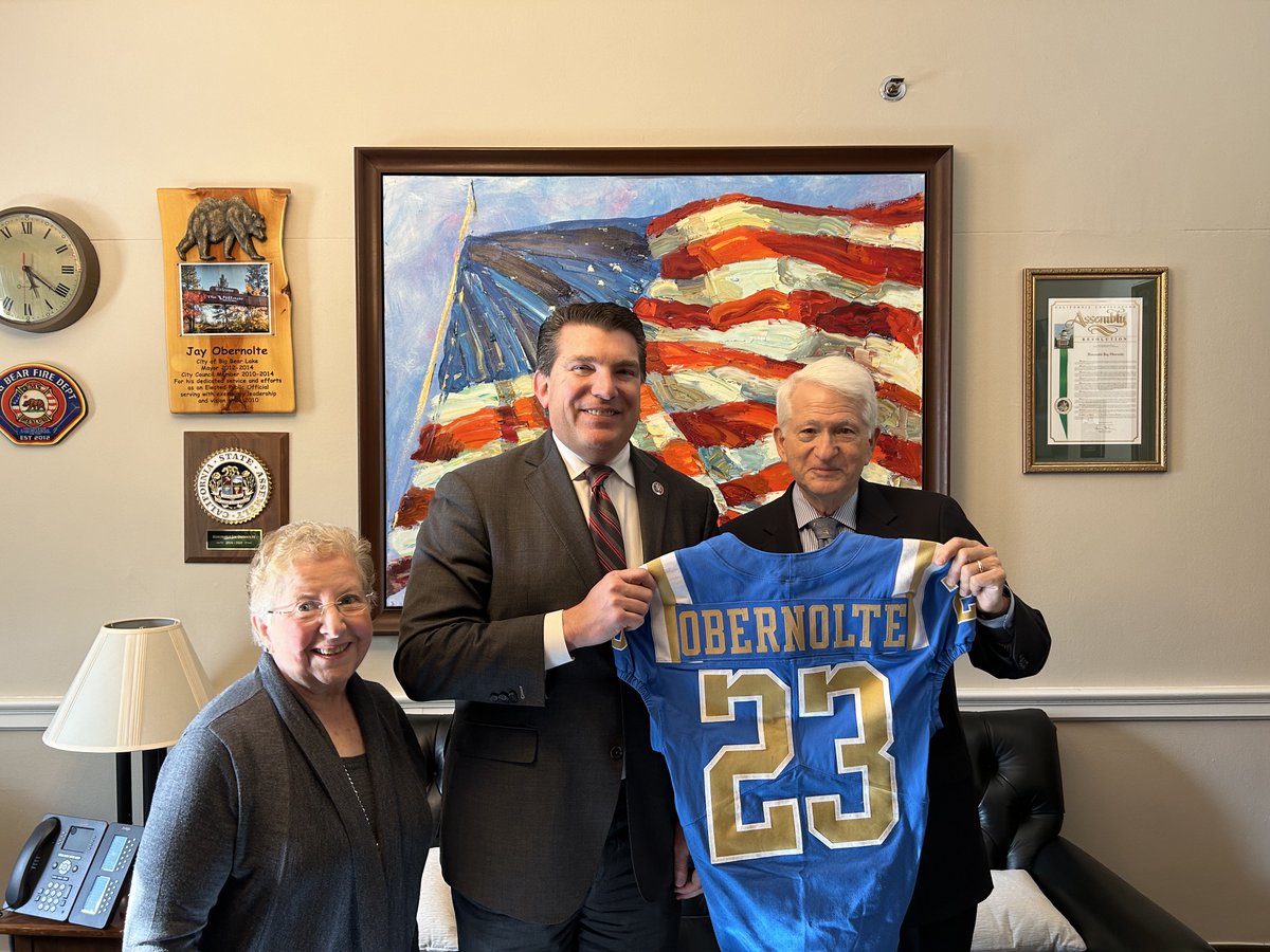 UCLAchancellor tweet picture