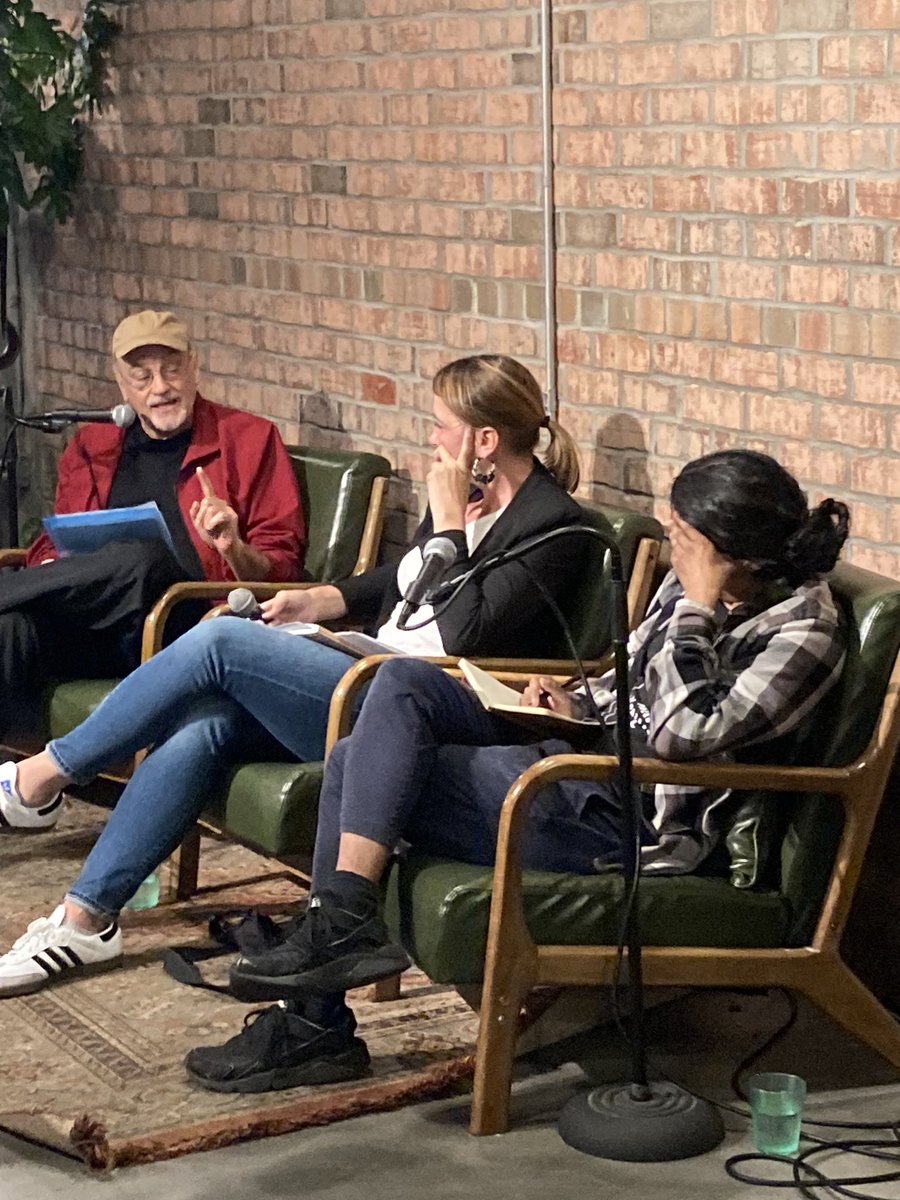 Raúl Zibechi speaks to a packed house at @redemmas about CONSTRUCTING WORLDS OTHERWISE, with @llchristyll and translator George Ygarza Quispe. This event kicks off his US tour—check out the details here and see him if you can: bit.ly/ZibechiTour