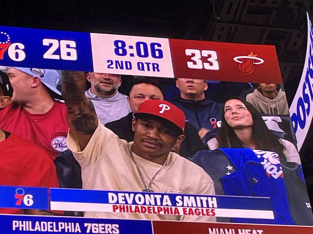 DeVonta Smith is definitely still an Eagles receiver. He is a big Celtics fan so he would not put on a Sixers hat but he is wearing a Phillies hat 😂