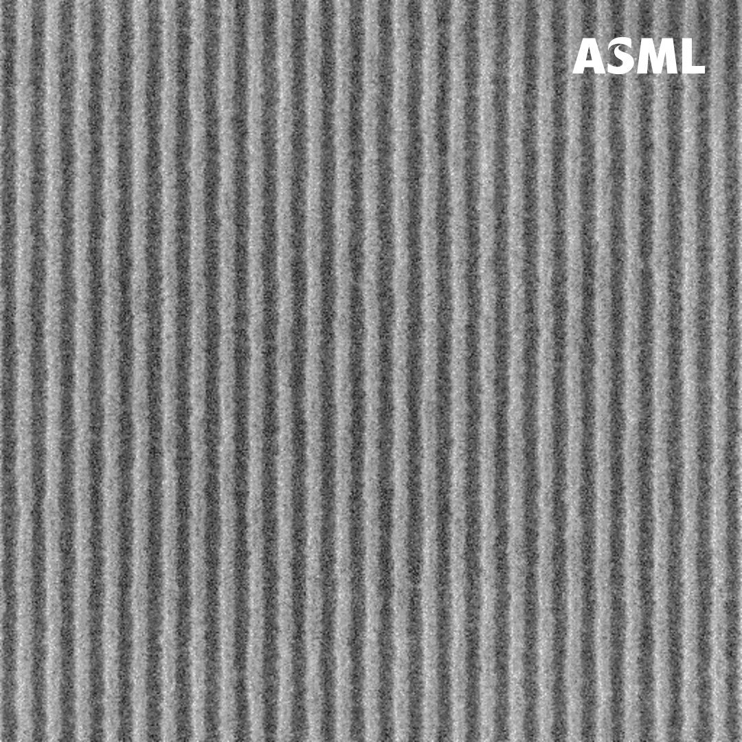 I'm sure this 10nm dense line/space pattern was printed at a dose of 20mJ w/ chemically amplified photoresist. Metal Oxide resist & ESPERT to the rescue! 😆 Sry but it's not a great image. The geometry size is impressive though. First of a kind -- record breaking, all that.