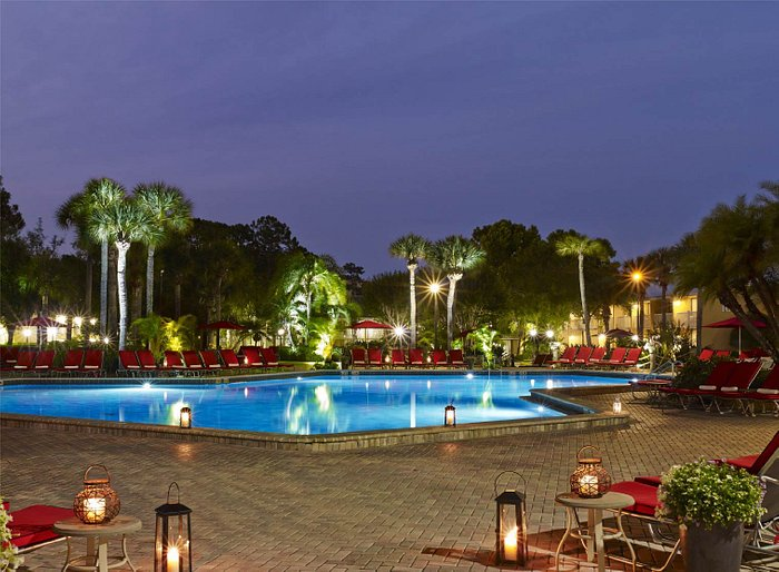 Counterpoint: The Wyndham Orlando Resort pool in UNI2