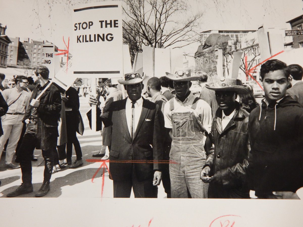 OTD in 1965, SDS held the March on Washington to End the War in Vietnam. 25,000 people attended what was then the largest peace protest in US history. Thank you, @DanielMillstone, for the images.