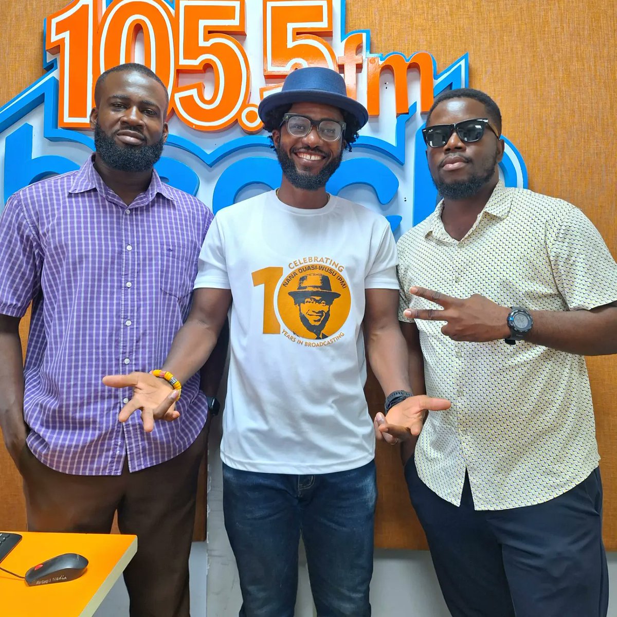 PmDePresenter's tweet photo. @kelvinkofidanso Γ #DjStormGh
Thanks for having me on @Beachfm1055
@YoofiEyeson and #DjDoggy Thank you, too.
It's all about my #10yearsinbroadcasting celebration from 19th April to 21st April π
#UrbanRadioBeast #MadebyGod #UpnessStill #Blaklaaa π₯π₯π₯ https://t.co/1tkcDcnWv8