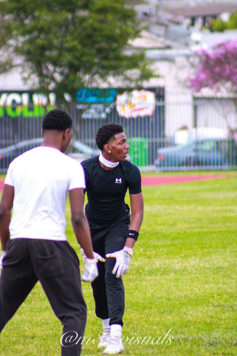 0starzSj's tweet photo. First 7v7 tournament Of the spring football , With View Park High School . Everyone Showed Out and did there part , @One11Recruiting @0n3recruiting https://t.co/SAgayaQnZk