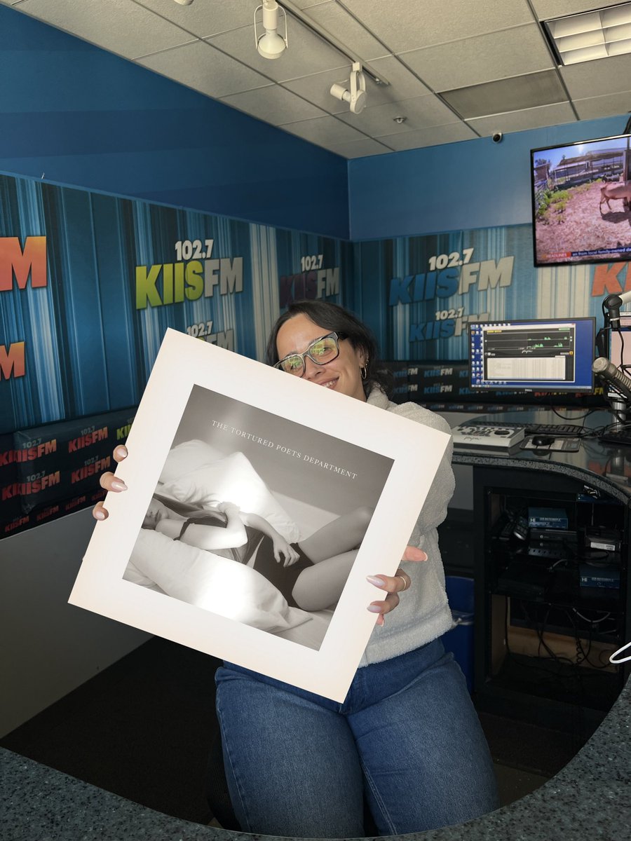 We have your chance to win #TaylorSwift NEW Album ‘The Tortured Poets Department’ on exclusive PHANTOM CLEAR VINYL ✨ Listen to KIIS on the free @iheartradio app (NOW- 4/19) to win! 🙌 (p.s. this photo is photoshopped we are waiting for the album like everyone else 🥹)