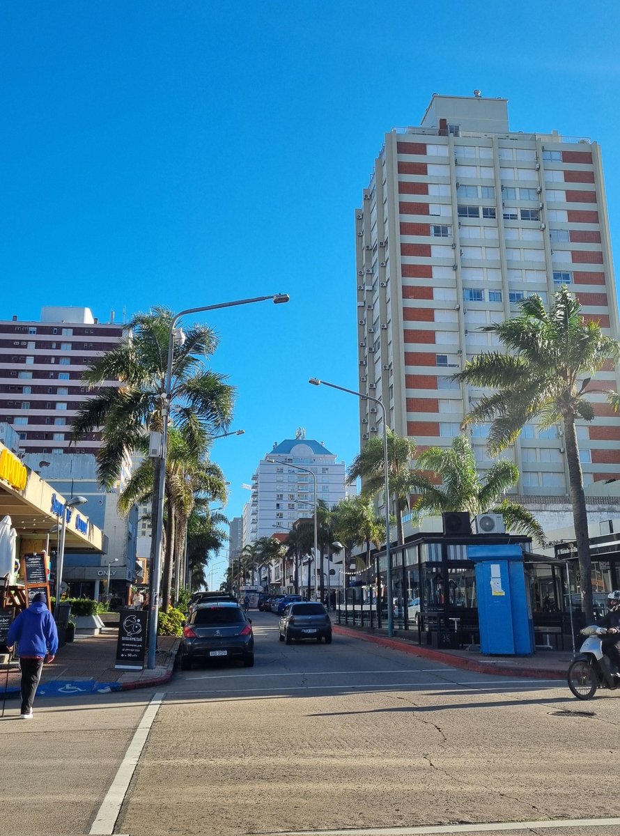 ☀️ #PuntaDelEste Tarde soleada en la Península. Muy agradable la temperatura 🌡