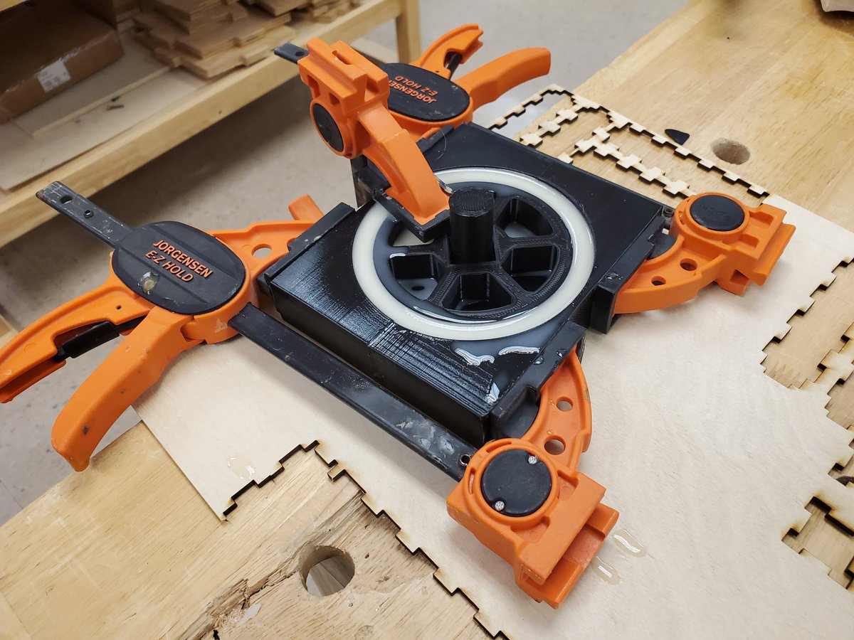 This week, Adv. Robotics students learn how to create their own wheels/tires on their #battlebot by molding urethane rubber onto #3Dprint spokes! #moldingandcasting #FabLab #Makered #DigitalFabrication #Robotics #manufacturing #BotsIQ @TRINITY_MLUCAS