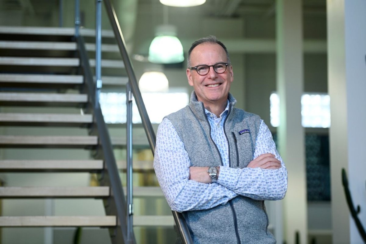 Management alum Robert Richardson (BComm'84), believes education is 'the great equalizer' and is helping to remove students' barriers with annual gifts: bit.ly/3U1nKoC
