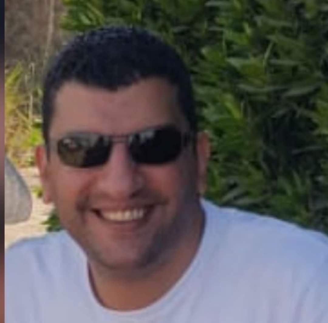 _AliBakry's tweet photo. 🔴 اليوم تسبب قطع الكهرباء في مقتل المواطن محمود خطاب داخل مصعد منزله بالهرم .

 #السيسى
#لا_لقطع_الكهرباء https://t.co/4zklvbDeaL
