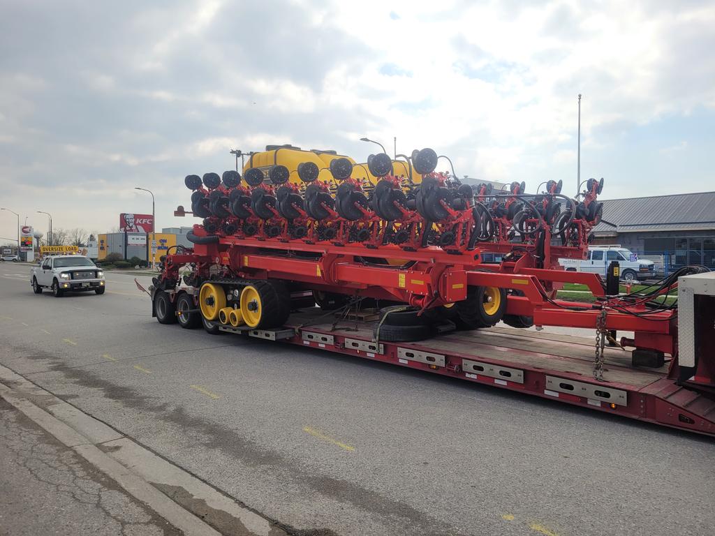 Vaderstad Tempo K just rolled through Exeter going north.