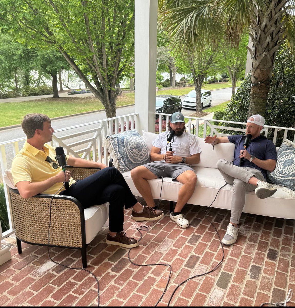 New @thesmylieshow episode out this week with Tyler and Garrett from @DudePerfect! Watch/listen ⬇️ 🍏: podcasts.apple.com/us/podcast/the… 📺: youtu.be/7AbRNvaH3yk?si… Spotify: open.spotify.com/episode/2g36IP…