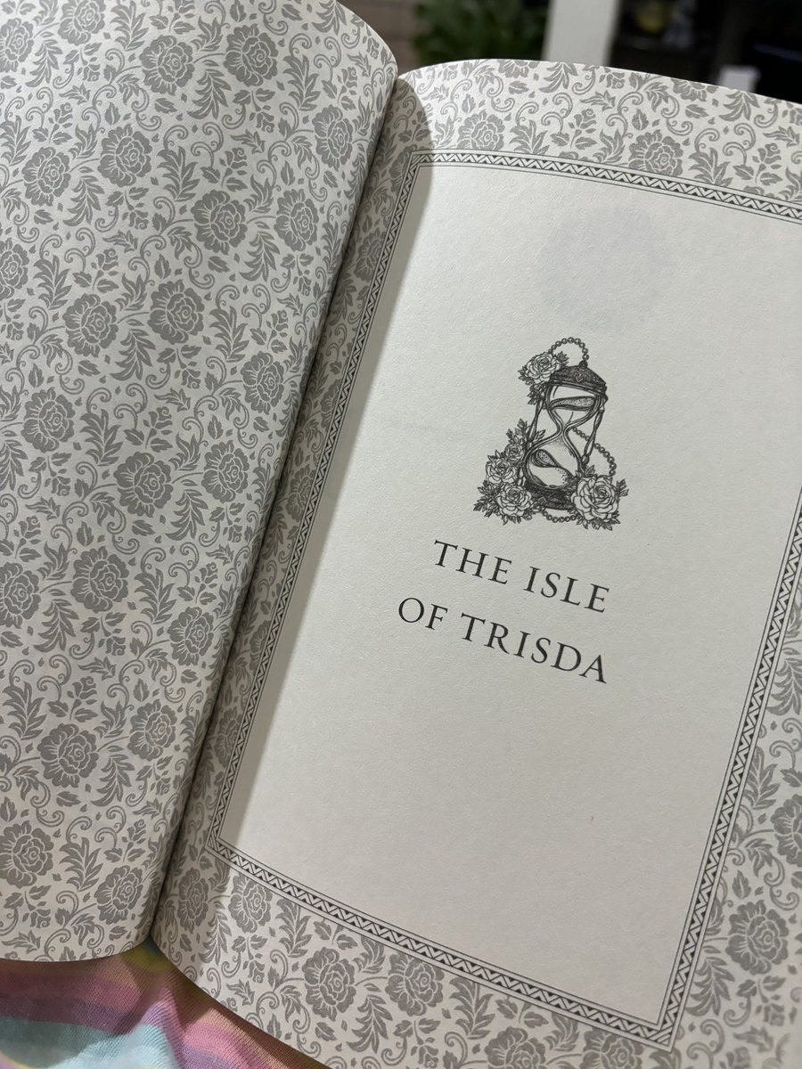 zutarashipp's tweet photo. Forever my favorite book 🥹🙌🏼 https://t.co/WIaqBNYRup