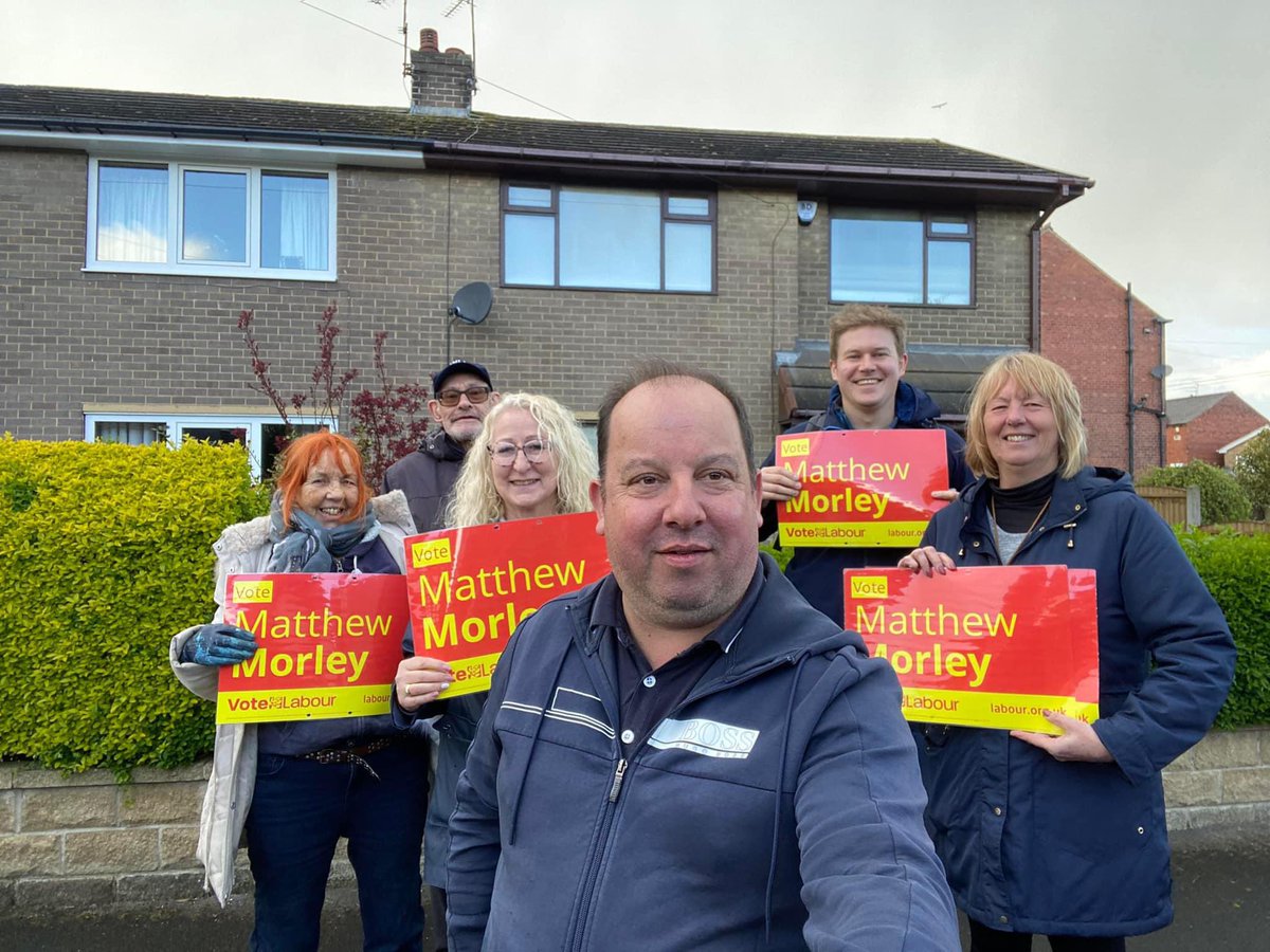 Another great evening campaigning in Stanley, this time along Ferry Lane and Riverdale estate. Lots of support for @matthewmorley7 🌹 #labourdoorstep