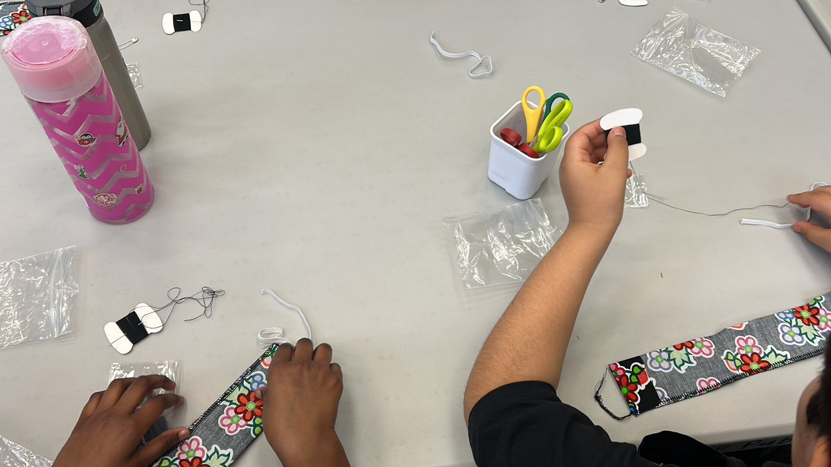 Teachkinder1's tweet photo. Making scrunchies with Kokom’s Scrunchies https://t.co/ZceUokjnyu