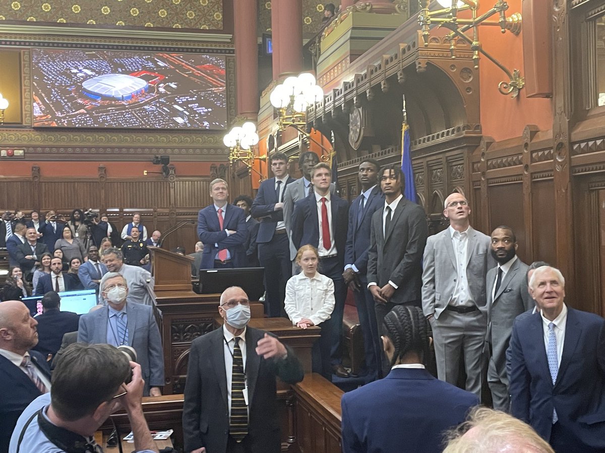 UCONN men’s team watches special video presentation in CT House chamber