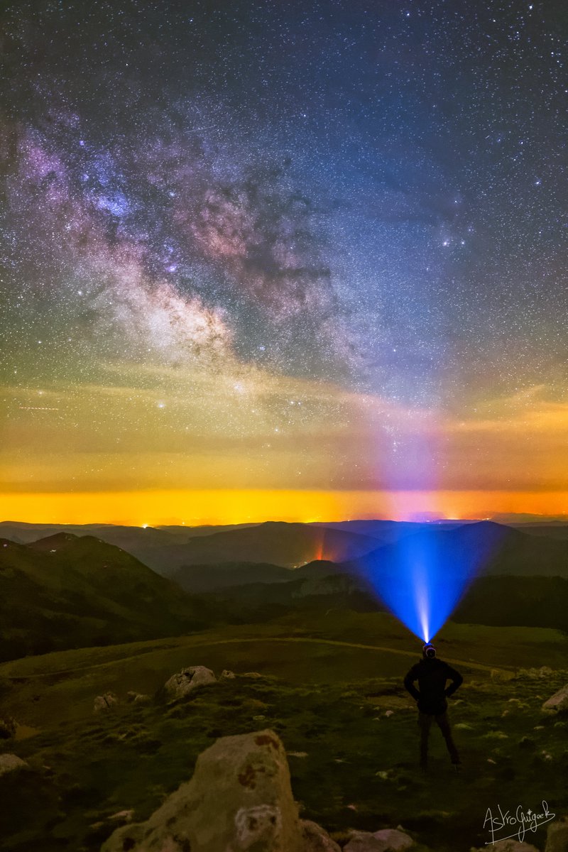 La Voie Lactée est de retour ! 🤩
C'était dimanche matin dans le #Verdon  <a href="/AlpesProvence04/">Alpes de Haute Provence</a> 
Quelques efforts pour réaliser cette photo (montée à VTT à 2000 m avec la tente sur le dos et réveil à 3h30😴...), mais quel plaisir de revoir le centre de notre Galaxie dans le ciel !