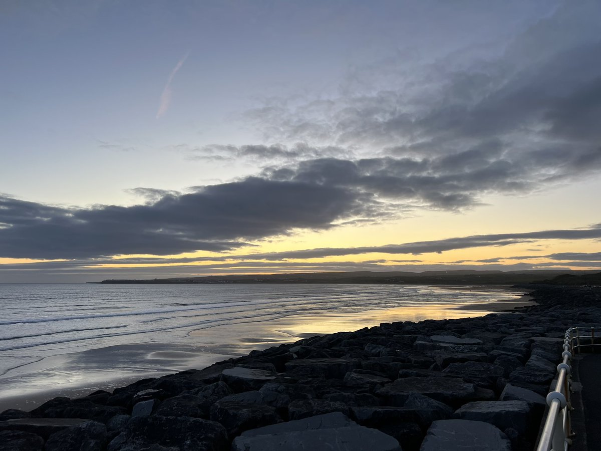 Always a great view at sunset .. #Lahinch #WildAtlanticWay