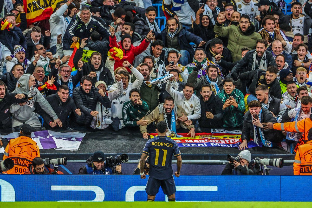 theMadridZone's tweet photo. WHAT A PIC 🥶 https://t.co/inNO4ObO51
